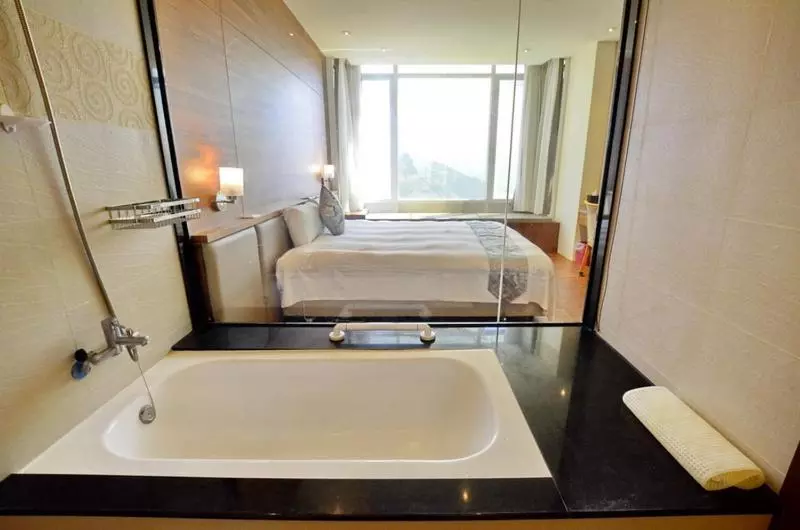 Jun Yue Hanging Garden Resort