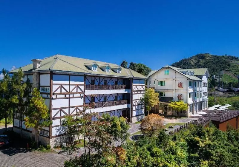 Jun Yue Hanging Garden Resort