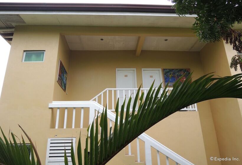 Moalboal Beach Resort