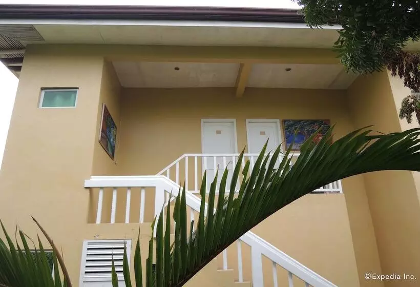 Moalboal Beach Resort