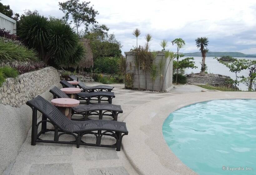 Moalboal Beach Resort