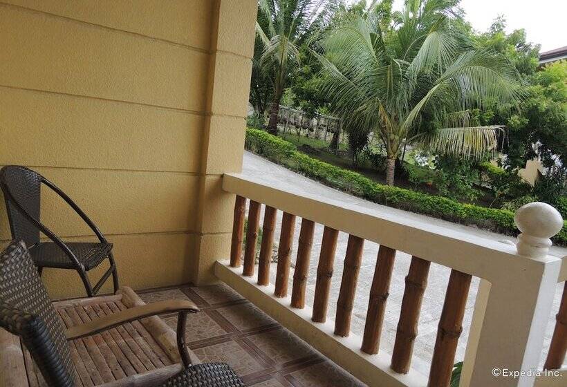 Moalboal Beach Resort