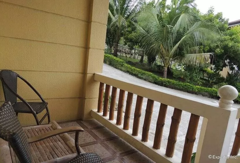Moalboal Beach Resort