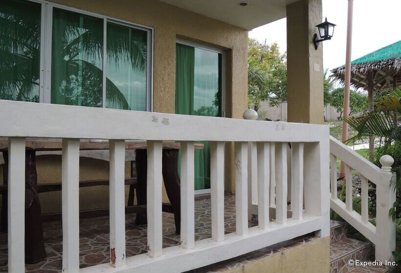 Moalboal Beach Resort