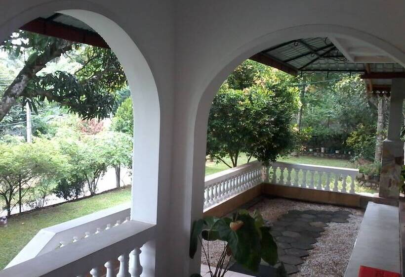 Pensione Lanka Villas Holiday Resort