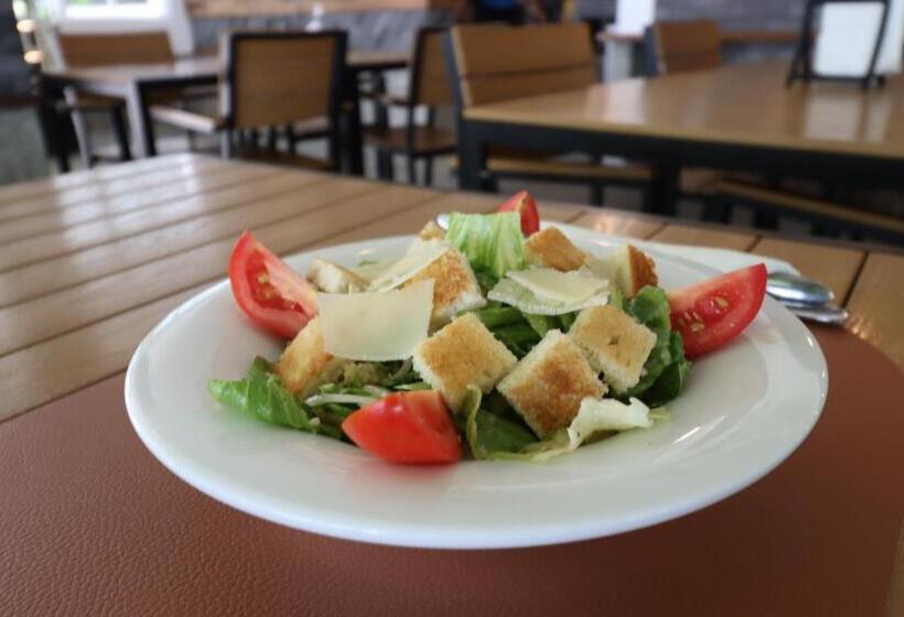 پانسیون Rashu Hiyaa