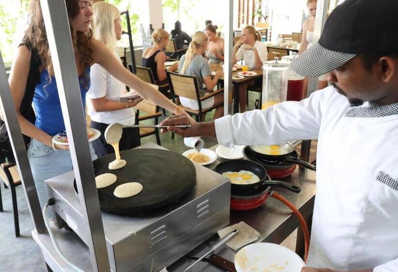 پانسیون Rashu Hiyaa