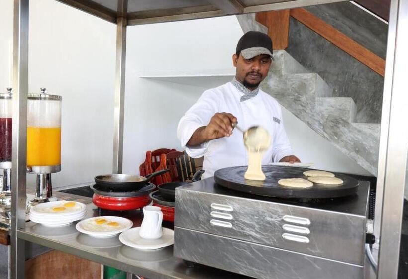 پانسیون Rashu Hiyaa