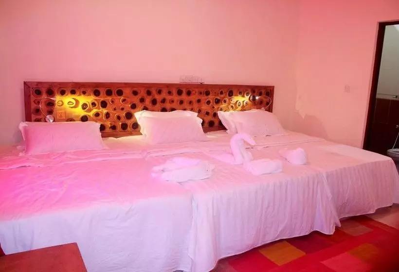 پانسیون Sunshine Lodge