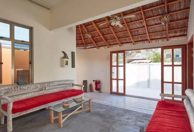 پانسیون Sunshine Lodge