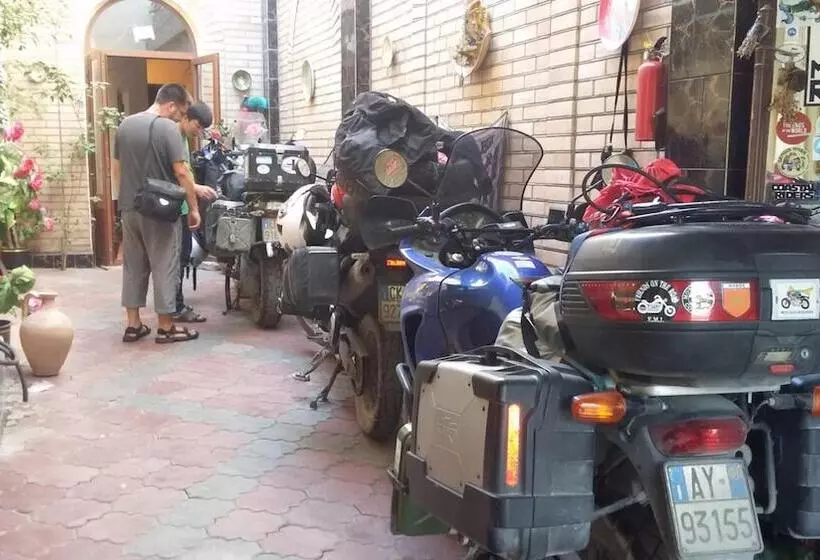 B&b Bahodir