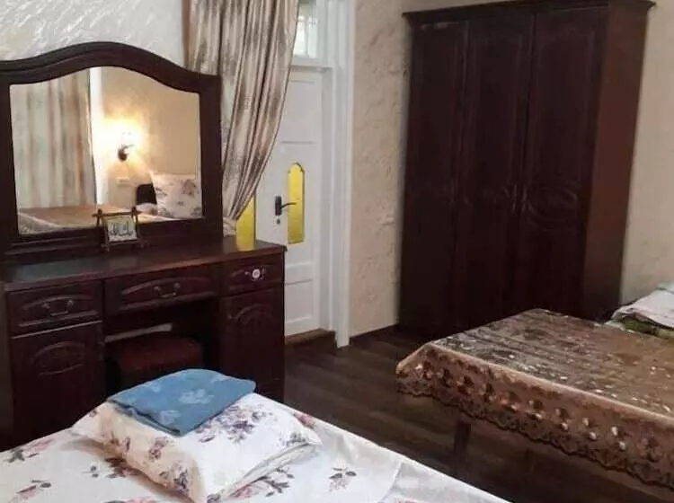 B&b Bahodir