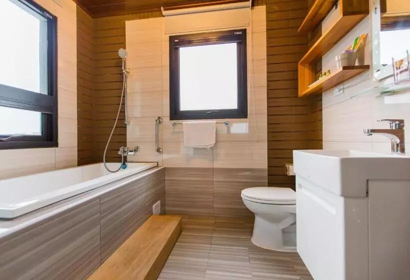 تختخواب و صبحانه Lanyang Beach Villa