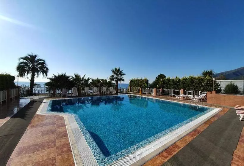 هتل Alex Resort & Spa