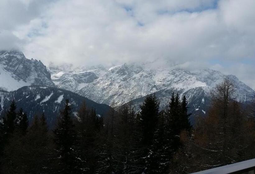 ホテル Bachlaufen Haus