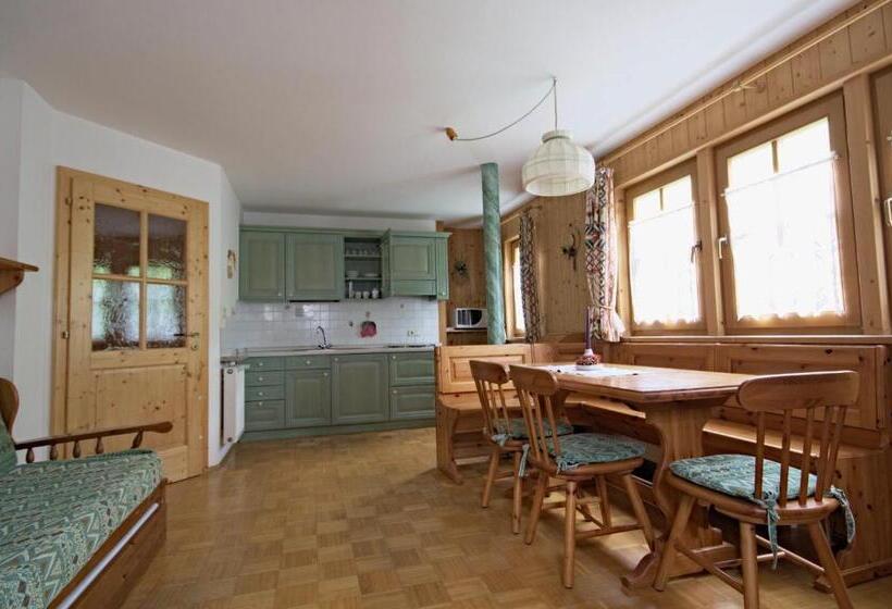 ホテル Bachlaufen Haus