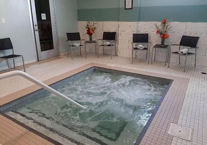 ホテル Best Western Plus Chateau Fort St. John