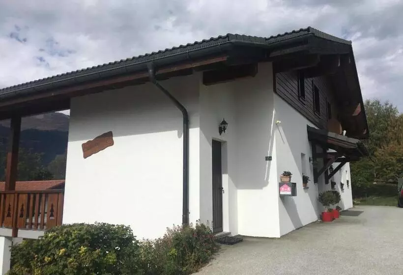 ホテル Chalet Des Alpes