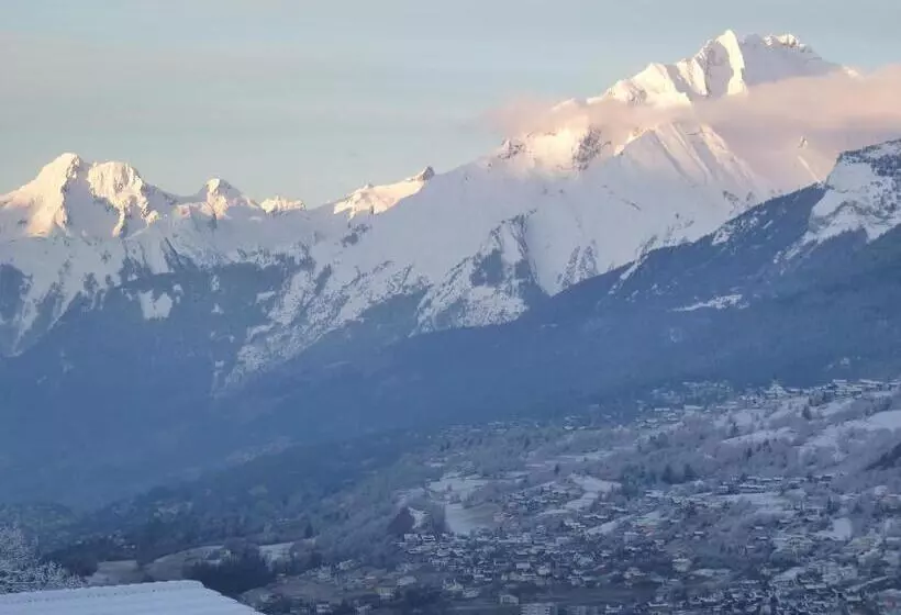 ホテル Chalet Des Alpes