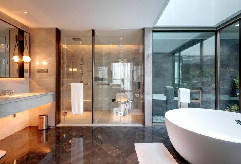 Dongguan Dongcheng International Hotel   Free Shuttle Bus To Canton Fair Exhibition Center During Ca