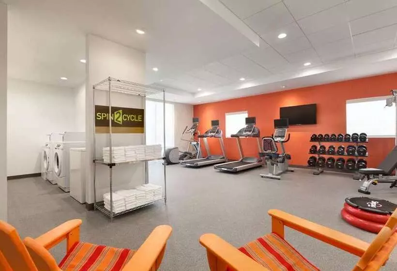 هتل Home2 Suites By Hilton El Paso Airport, Tx