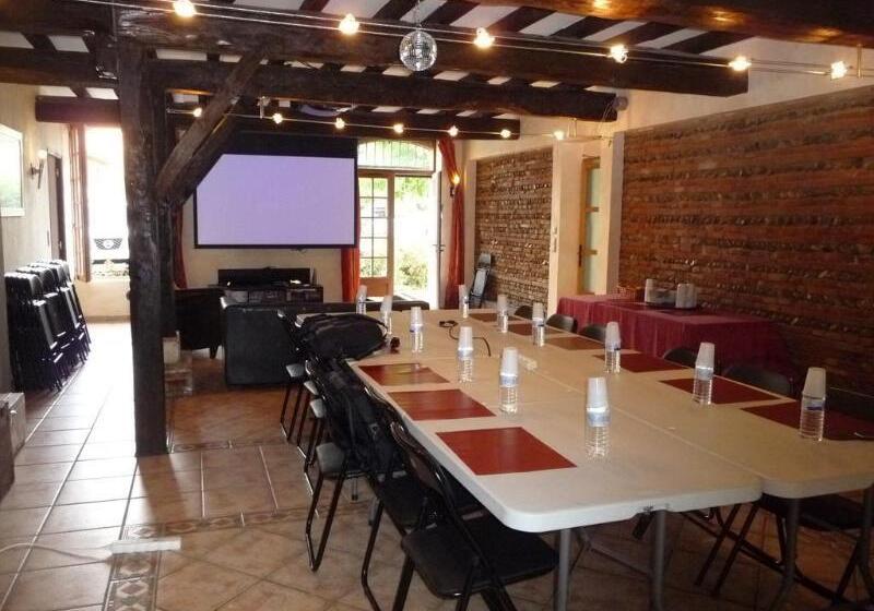 فندق Logis Domaine De Peyrolade