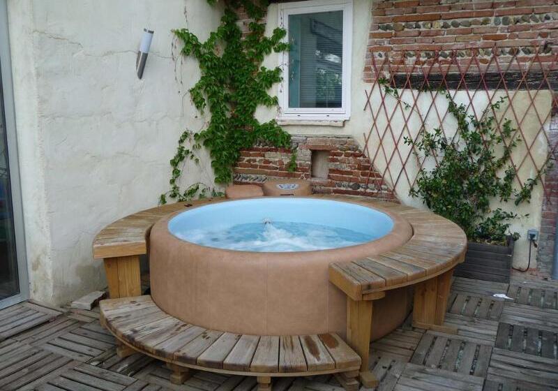 فندق Logis Domaine De Peyrolade