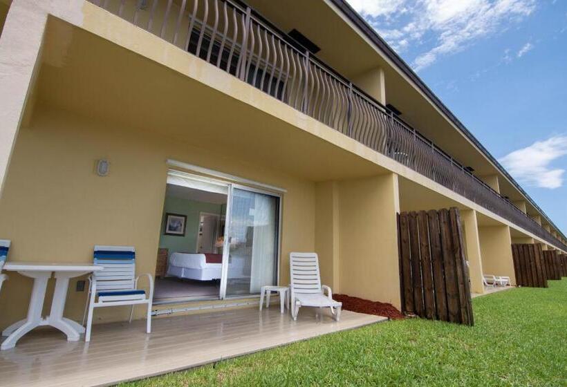 酒店 Palm Beach Waterfront Suites