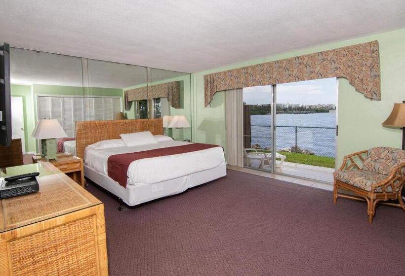 酒店 Palm Beach Waterfront Suites