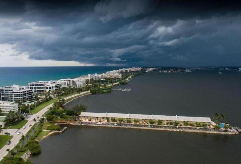 酒店 Palm Beach Waterfront Suites