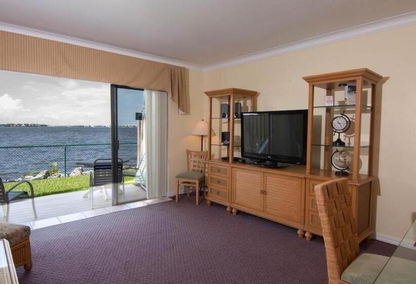 酒店 Palm Beach Waterfront Suites