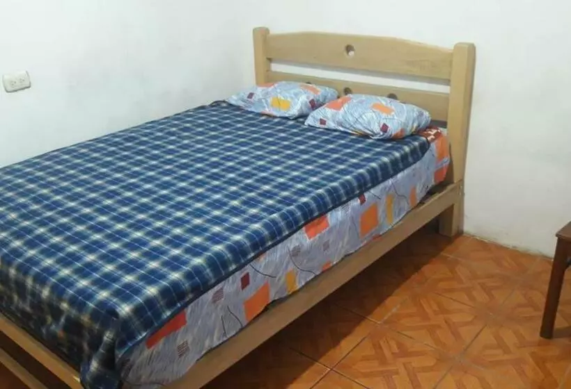 ユースホステル Hospedaje D Leydi