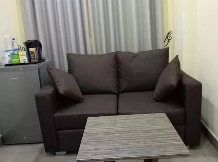 Pinkish By Riava Bed & Breakfast Abuja