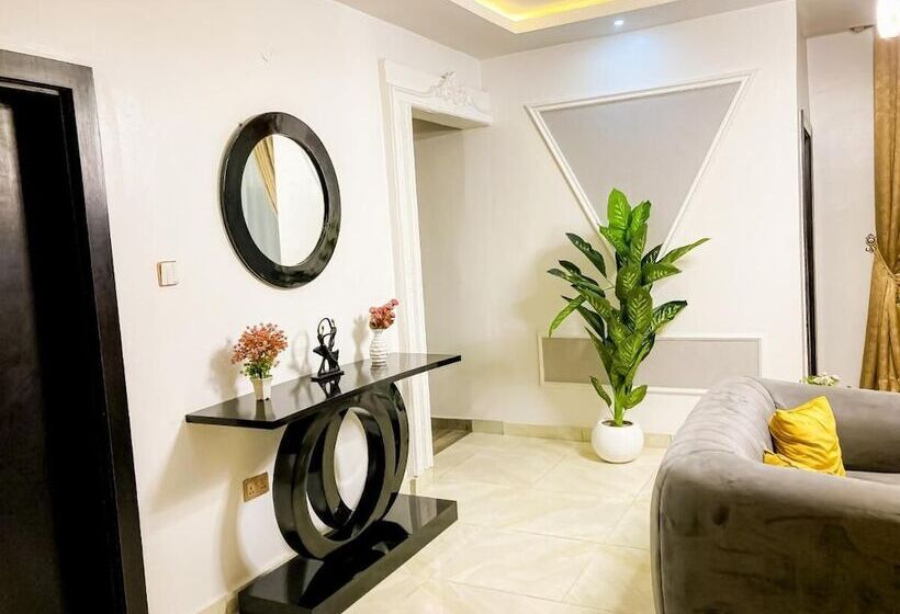 Pinkish By Riava Bed & Breakfast Abuja