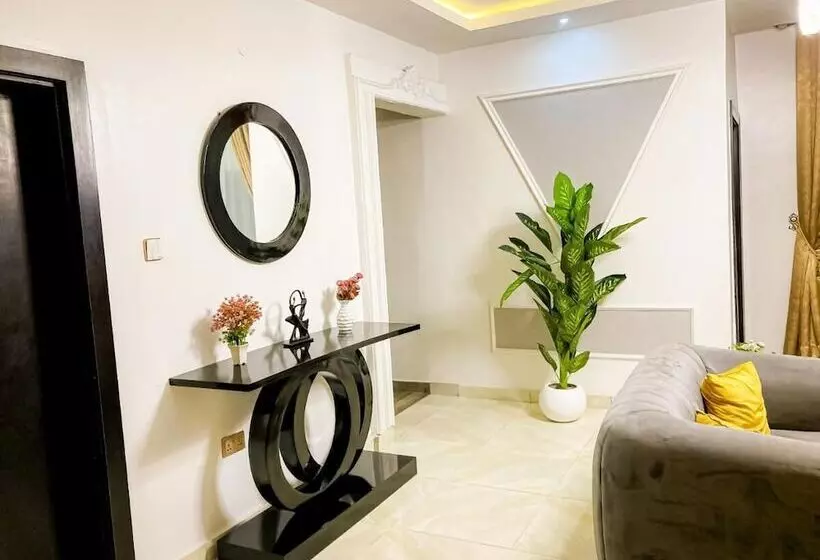 Pinkish By Riava Bed & Breakfast Abuja