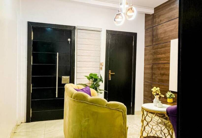 Pinkish By Riava Bed & Breakfast Abuja