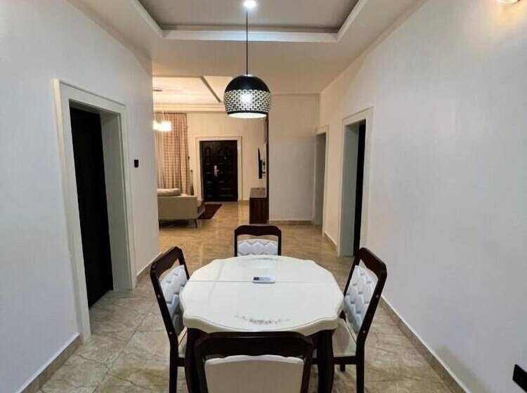 Pinkish By Riava Bed & Breakfast Abuja