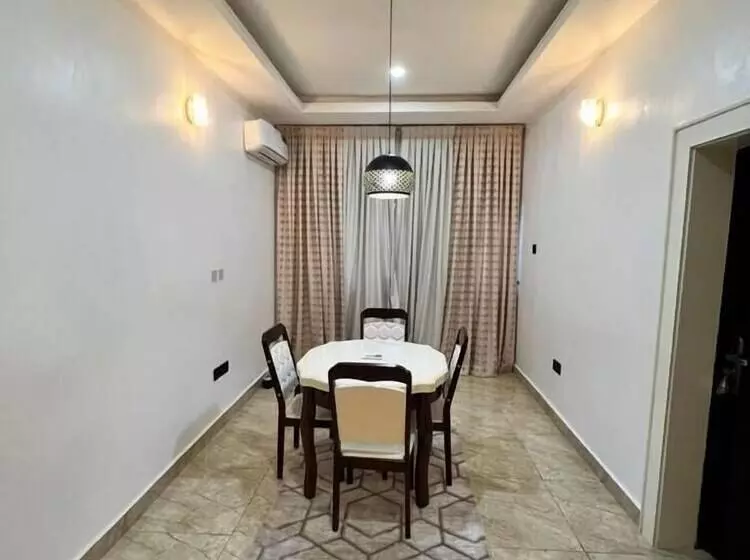 Pinkish By Riava Bed & Breakfast Abuja