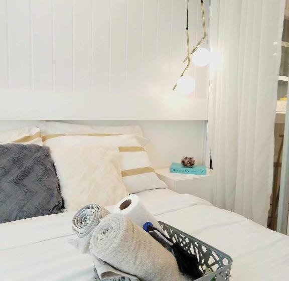 Отель Azure Paranaque Staycation By The Lush   Bahamas