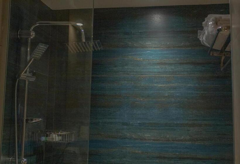 هتل Saraya Locanda