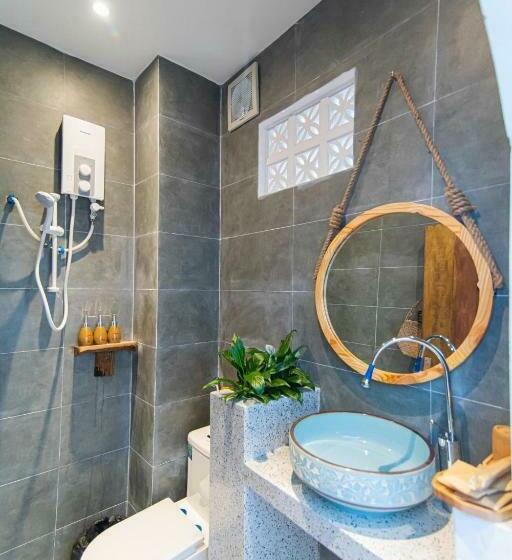 تختخواب و صبحانه La Mer Villa  Homestay & Spa