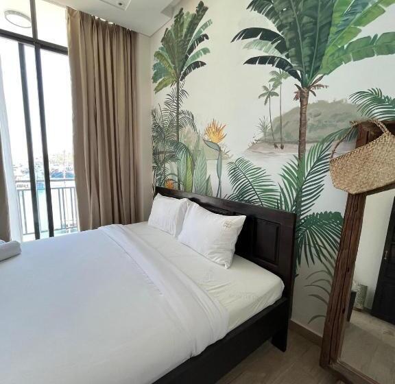 تختخواب و صبحانه La Mer Villa  Homestay & Spa