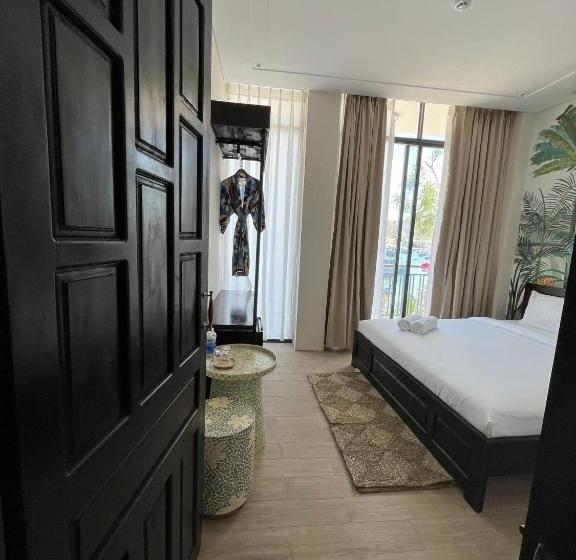 تختخواب و صبحانه La Mer Villa  Homestay & Spa