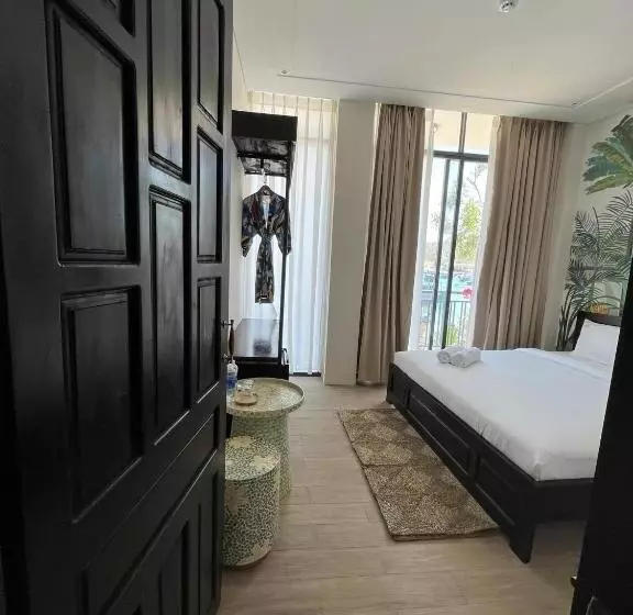 تختخواب و صبحانه La Mer Villa  Homestay & Spa