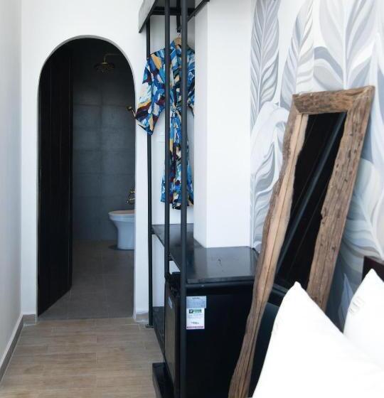 تختخواب و صبحانه La Mer Villa  Homestay & Spa