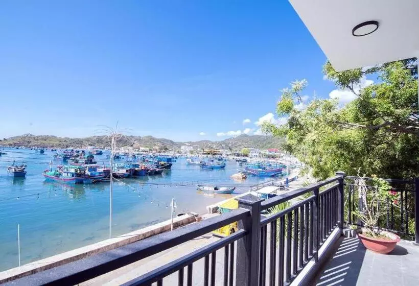 تختخواب و صبحانه La Mer Villa  Homestay & Spa