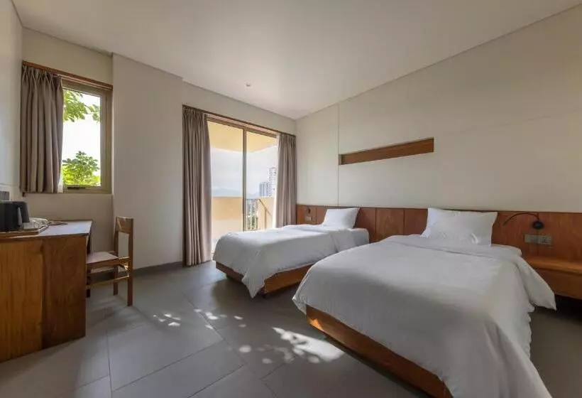 Cát Vàng Hotel & Apartment