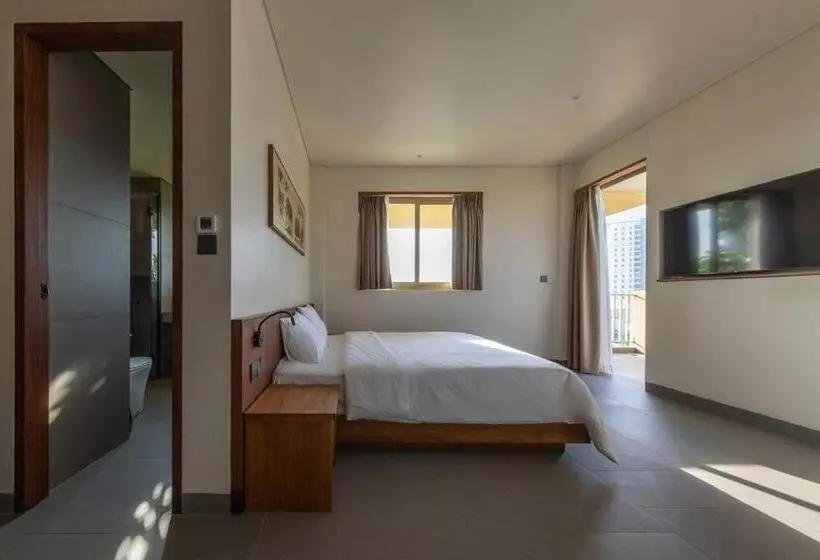 Cát Vàng Hotel & Apartment