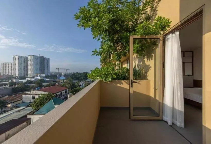 Cát Vàng Hotel & Apartment