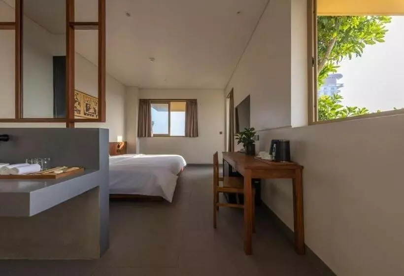 Cát Vàng Hotel & Apartment